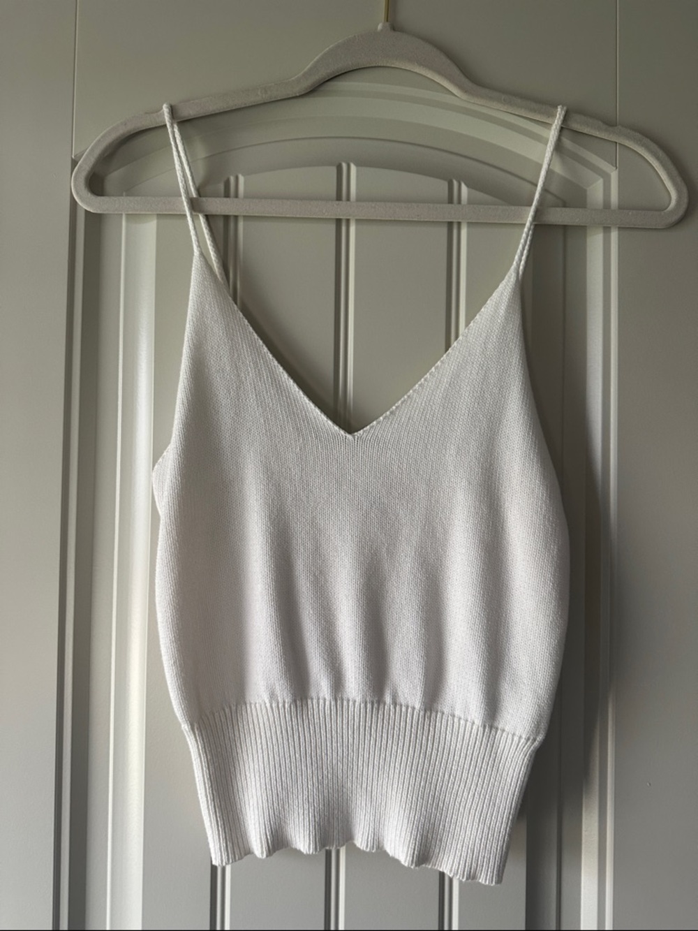 Gianni Bini White V-Neck Sweater Tank